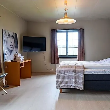 מלון Snasa Hotell